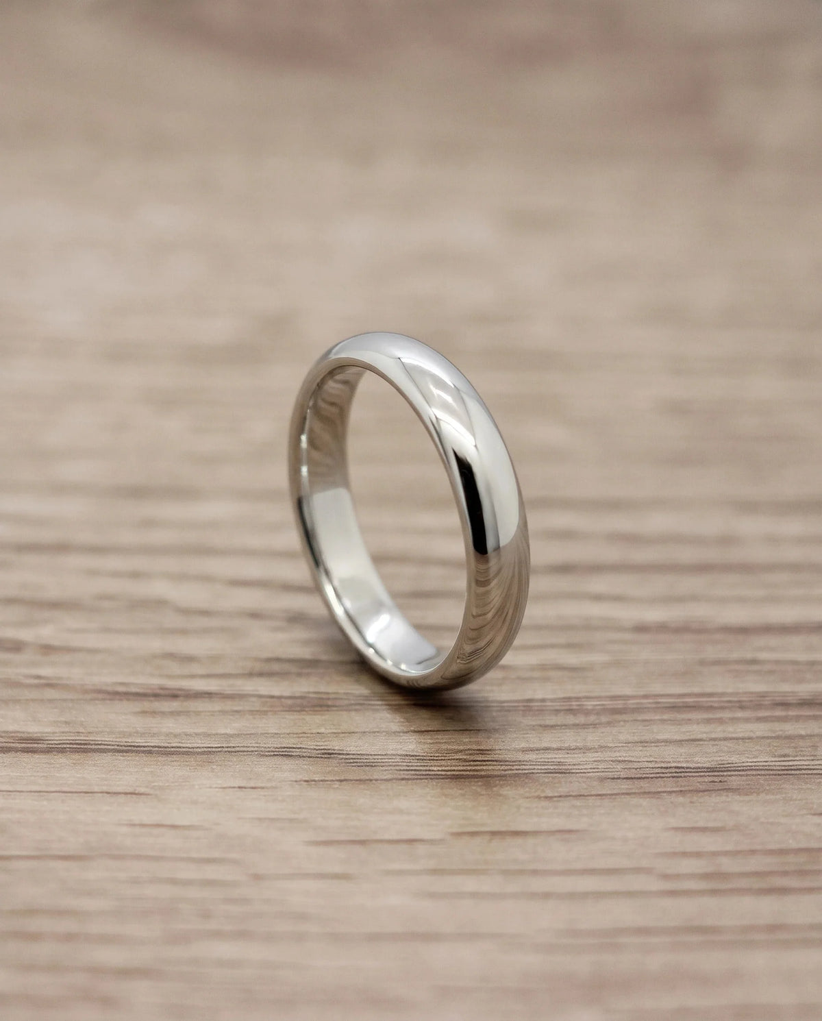 CB Design Curved slät vigselring 4,5 mm i platina