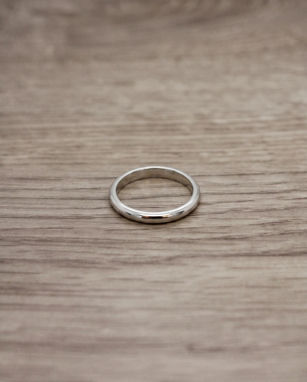 CB Design Curved slät vigselring 2,5 mm i platina