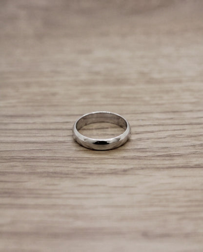 CB Design Curved slät vigselring 5,0 mm i platina