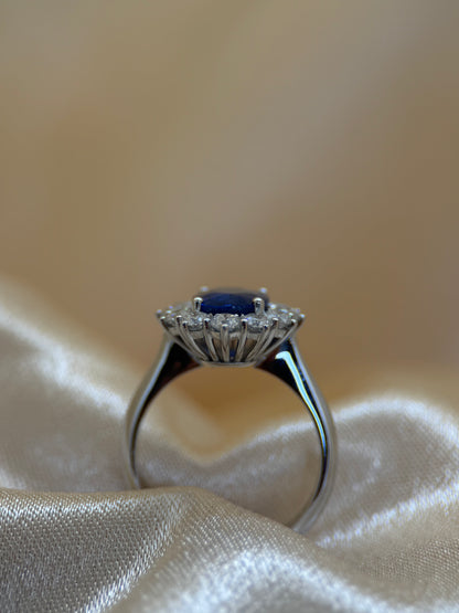 Sapphire &amp; Diamond Halo Ring in 18K White Gold – 2.72 ct