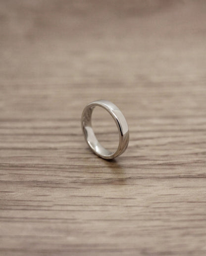 CB Design Smooth slät vigselring 4,0 mm i platina