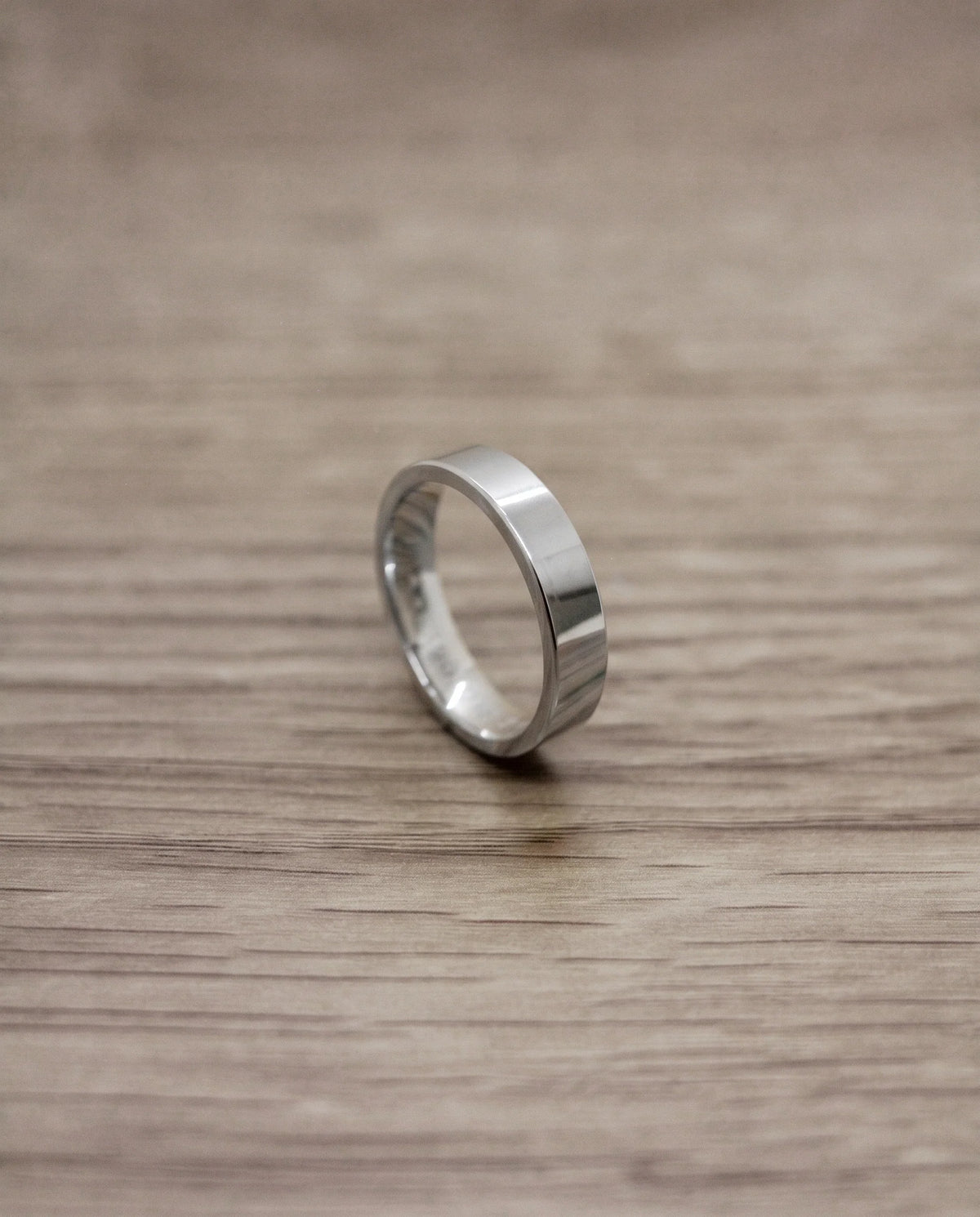 CB Design Sharp slät vigselring 5,0 mm i platina
