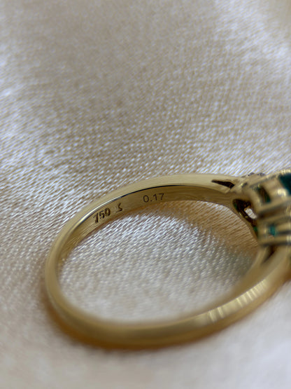 Oval Emerald &amp; Diamond Ring in 18K Yellow Gold – 5 x 7 mm