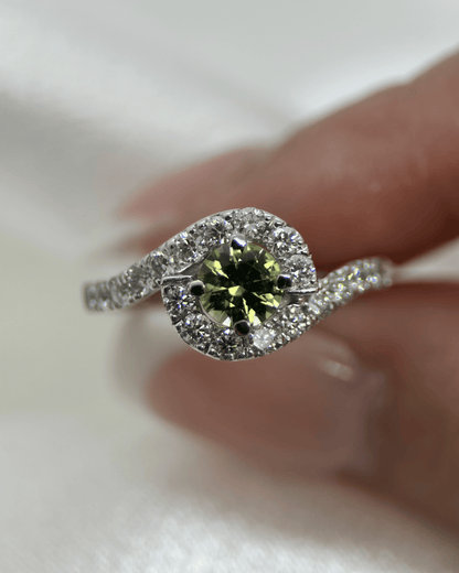 Färgstensring med Grön Turmalin &amp; Briljanter i 18K Vitguld – 0,50 ct